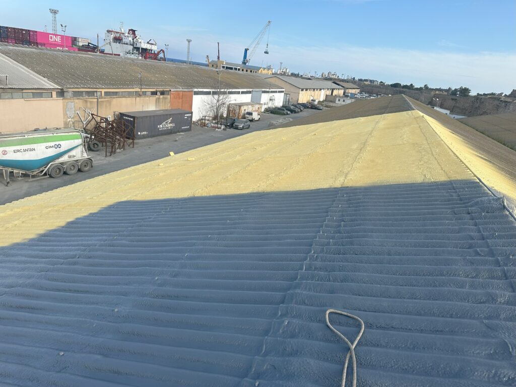 Water tank insulation application